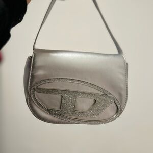 Silver Handbag with Glitter Detail